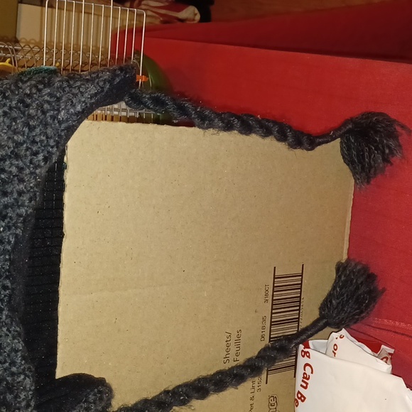 😁2/$8  Or 3/$12 BUNDLE Wedze Hat &NW BootToppers - Picture 4 of 12